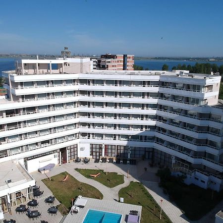 Hotel Ambasador ママイア エクステリア 写真