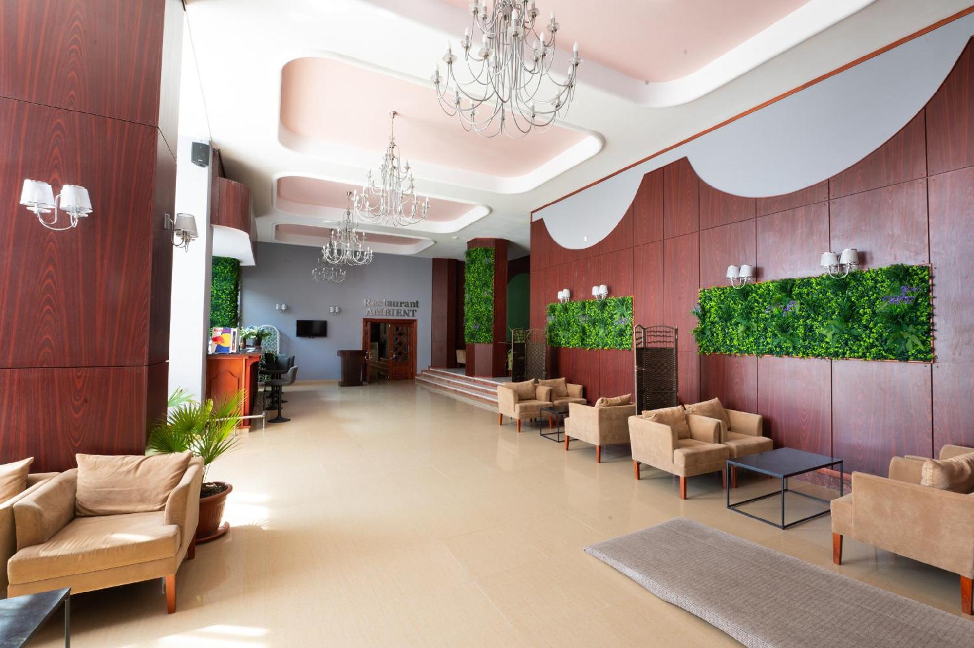 Hotel Ambasador ママイア エクステリア 写真