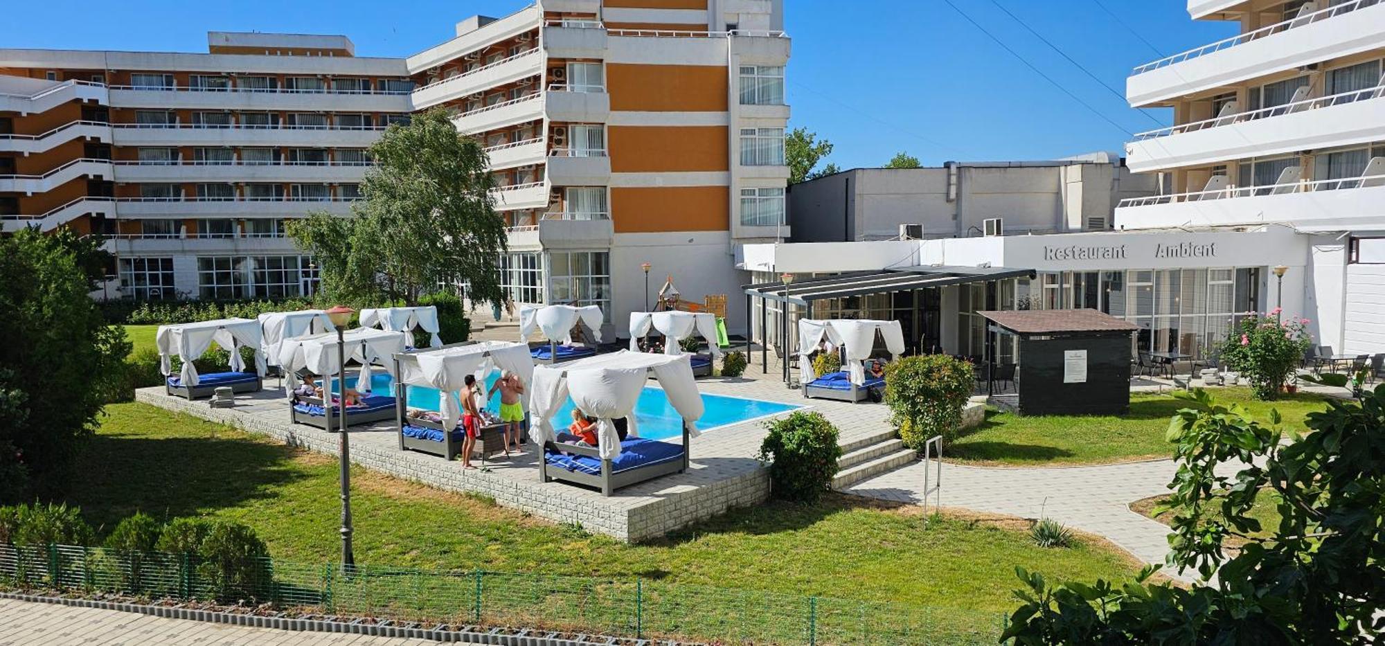Hotel Ambasador ママイア エクステリア 写真